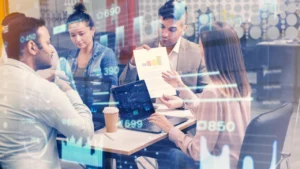 Réunion stratégique sur l’analyse des données et le marketing B2B